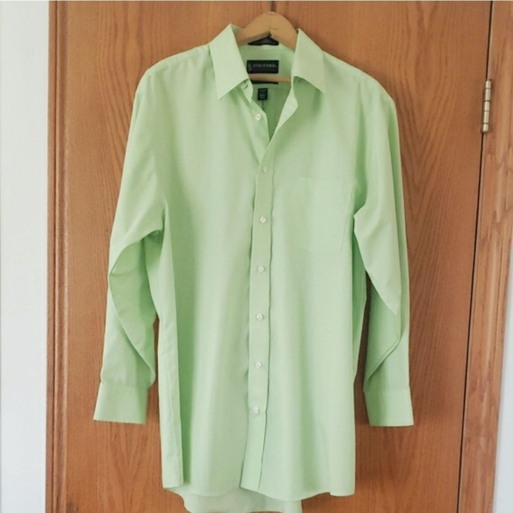 Pastel Green Stafford Wrinkle Free Dress Shirt Sz 16 1/2 (32-33)